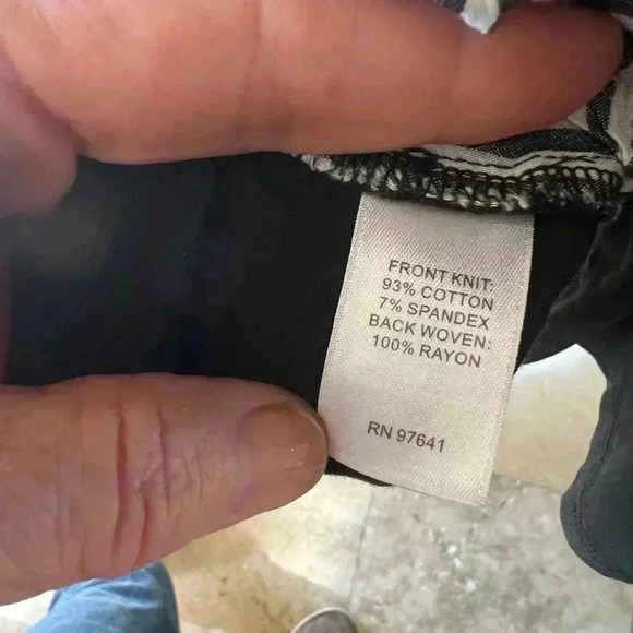 J Jill ladies top Medium. Black. V neck striped back back unbuttons - Picture 9 of 10